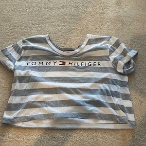 Tommy Hilfiger Crop Tshirt. Purchased from Pacsun. Size XS. Grey/White Stripes